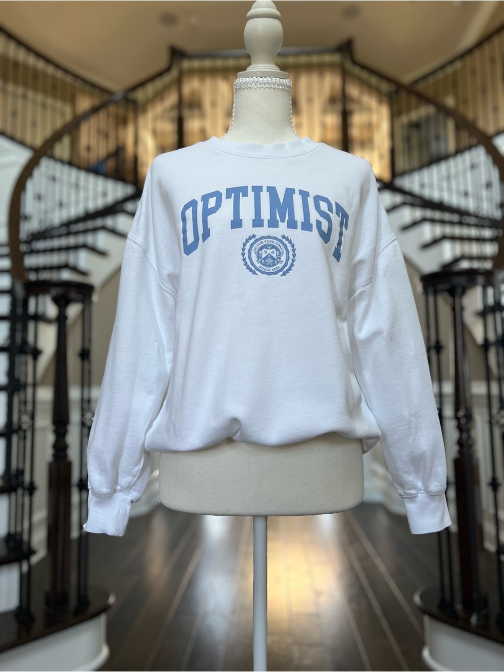 Old Navy Women White Crewneck Sweatshirt with Blue "OPTIMIST" Graphic XS
